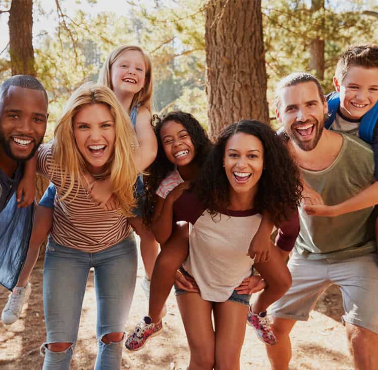 groups-of-families-smiling groups of families smiling