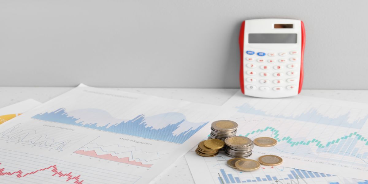 دليلك لاختيار ماكينة عد النقود الأنسب تحليل شامل ومقارنات دقيقة